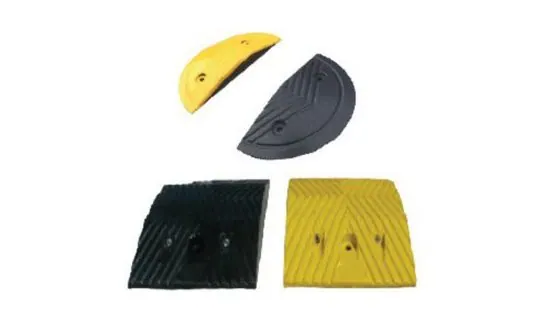 250mm Rubber Hump c/w Cat Eye – Bollards, traffic & safety